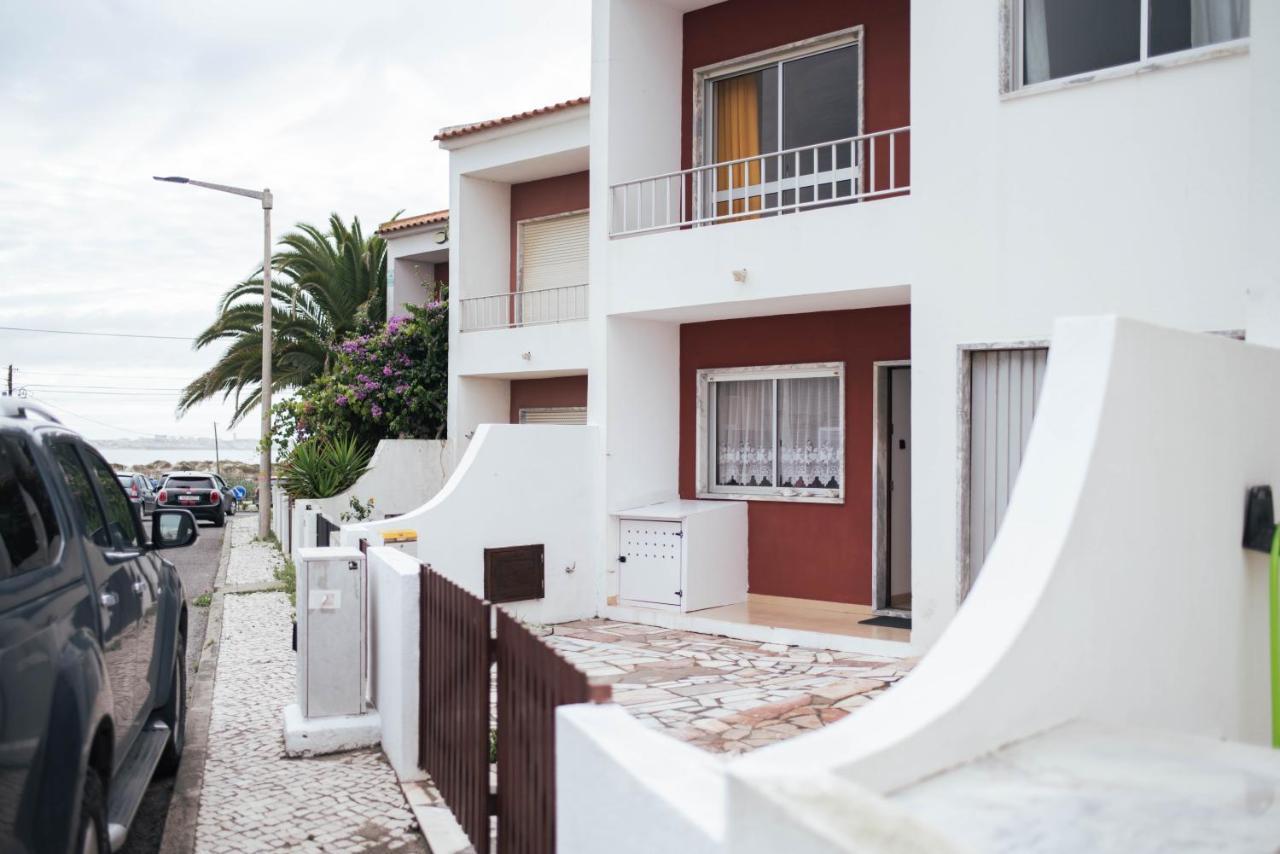 Baleal Surf Emotions Hostel Exterior photo